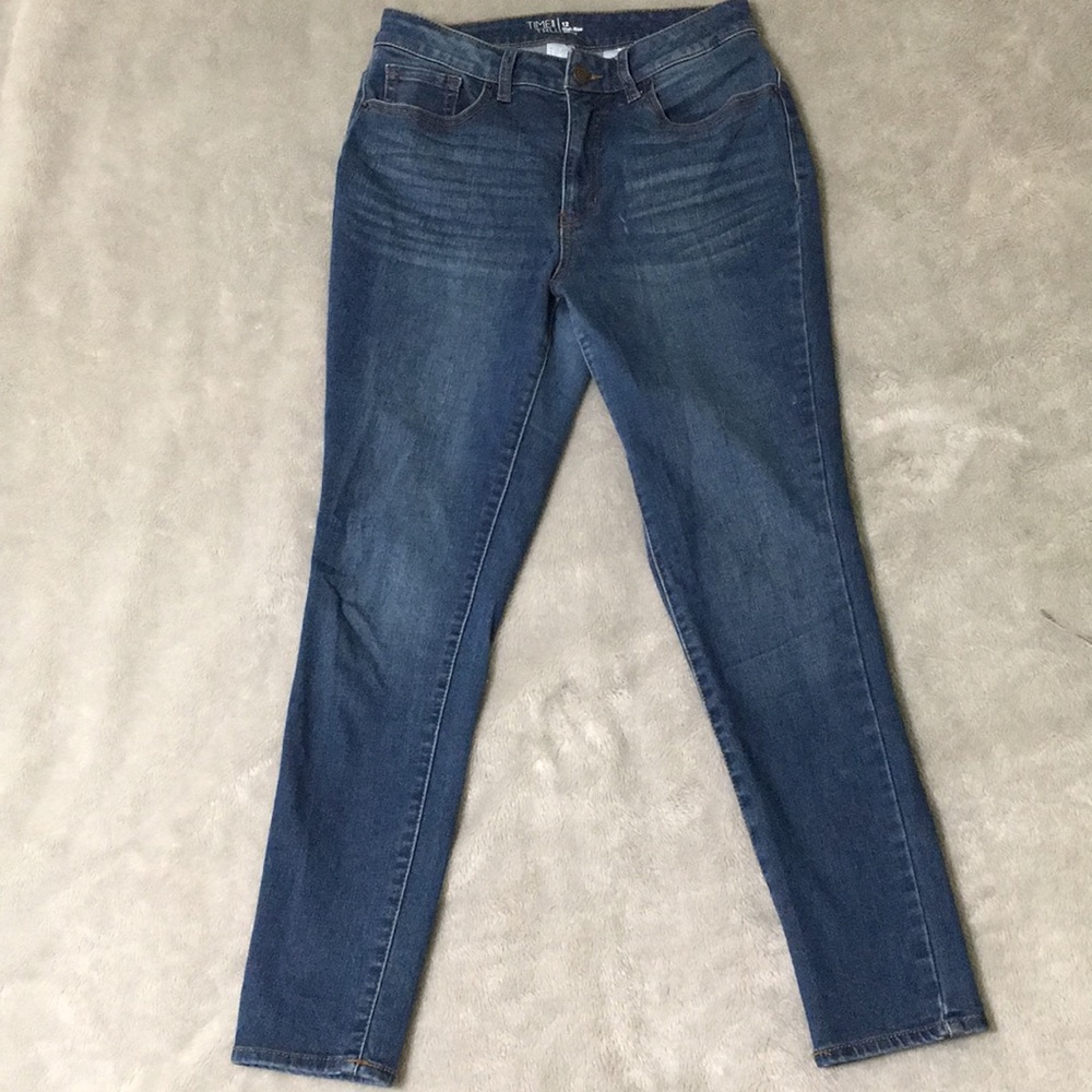 TIME AND TRU Women’s 12 High Rise Skinny Jeans
